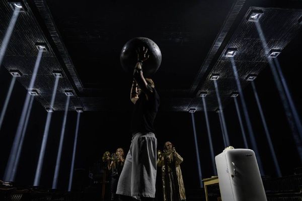 «Гамлет» в МХТ: два последних вечера с Юрой Борисовым, МХТ им. Чехова, Основная сцена